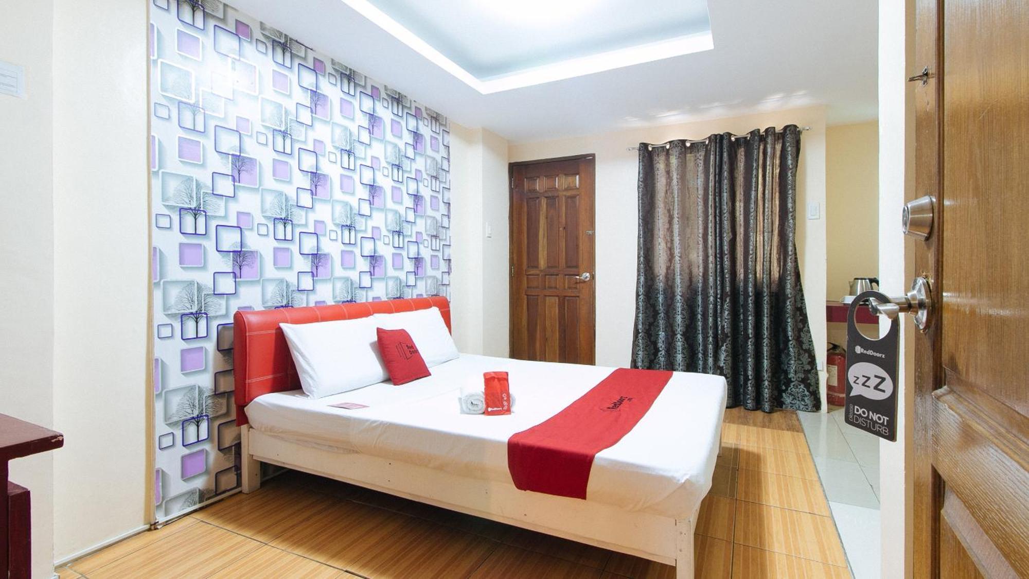 Reddoorz At Dbuilders Rooms Ph2 Тагиг Экстерьер фото
